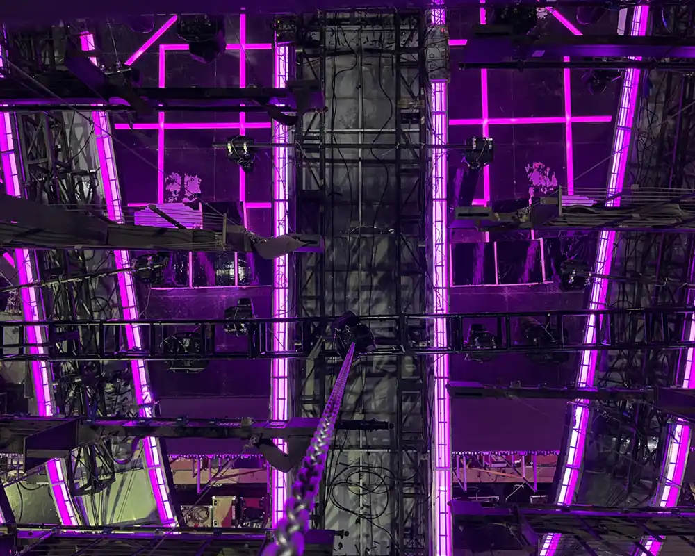 stage hoist 1
